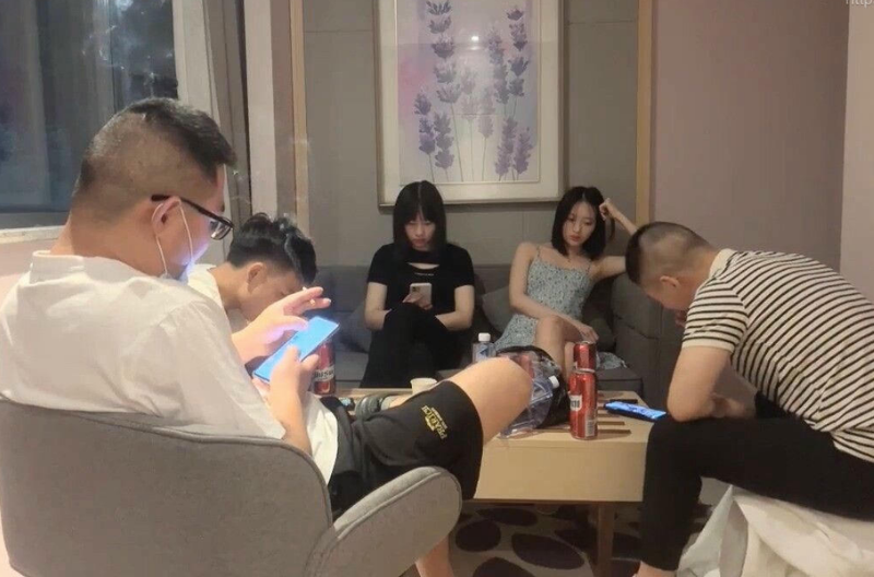 路人甲